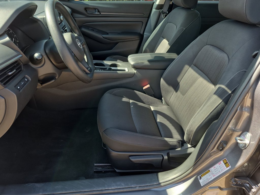 Certified 2024 Nissan Altima 2.5 S FWD image 14