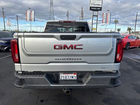 Used 2022 GMC Sierra 1500 SLT w/ SLT Convenience Package image 4