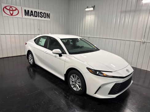New 2026 Toyota Camry LE AWD/4WD image 4