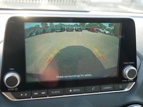 New 2025 Nissan Sentra SR w/ Midnight Edition image 10