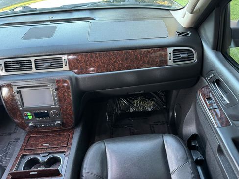 Used 2013 GMC Yukon Denali image 22