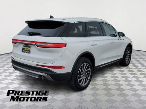 Used 2022 Lincoln Corsair AWD w/ Equipment Group 101A image 7