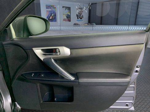 Used 2013 Lexus CT 200h w/ Premium Pkg w/Navigation FWD image 14
