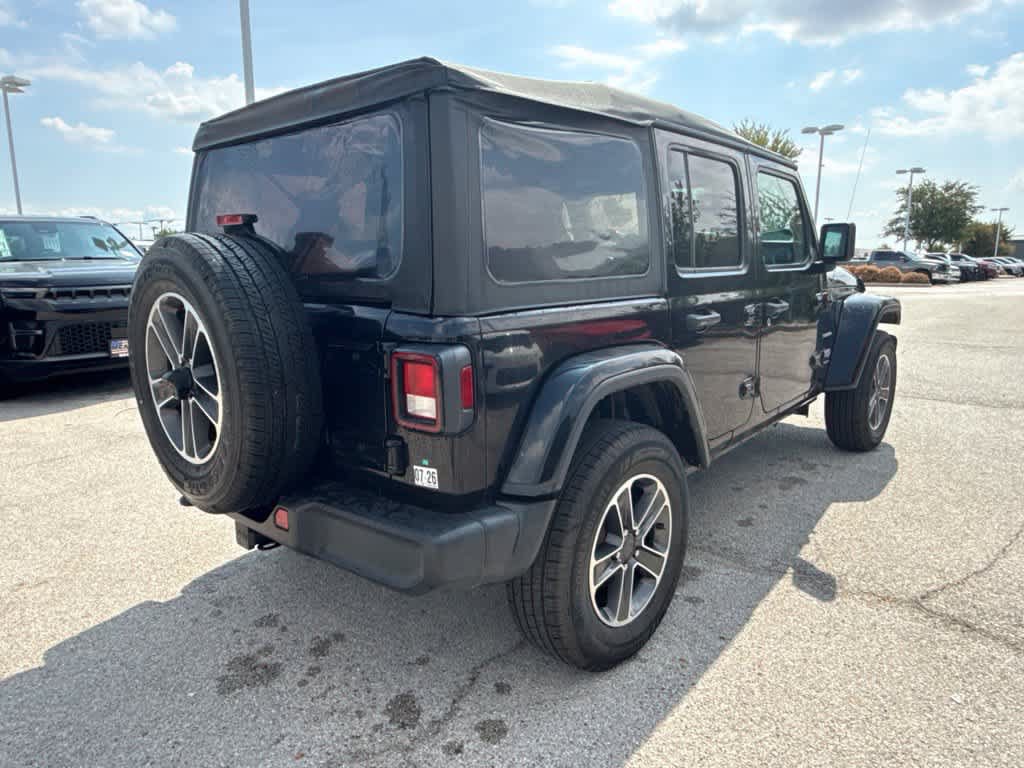 Used 2023 Jeep Wrangler Unlimited Sahara w/ Cold Weather Group AWD/4WD image 5