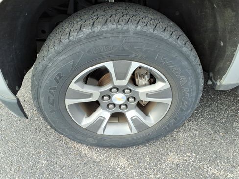 Used 2016 Chevrolet Colorado Z71 image 9