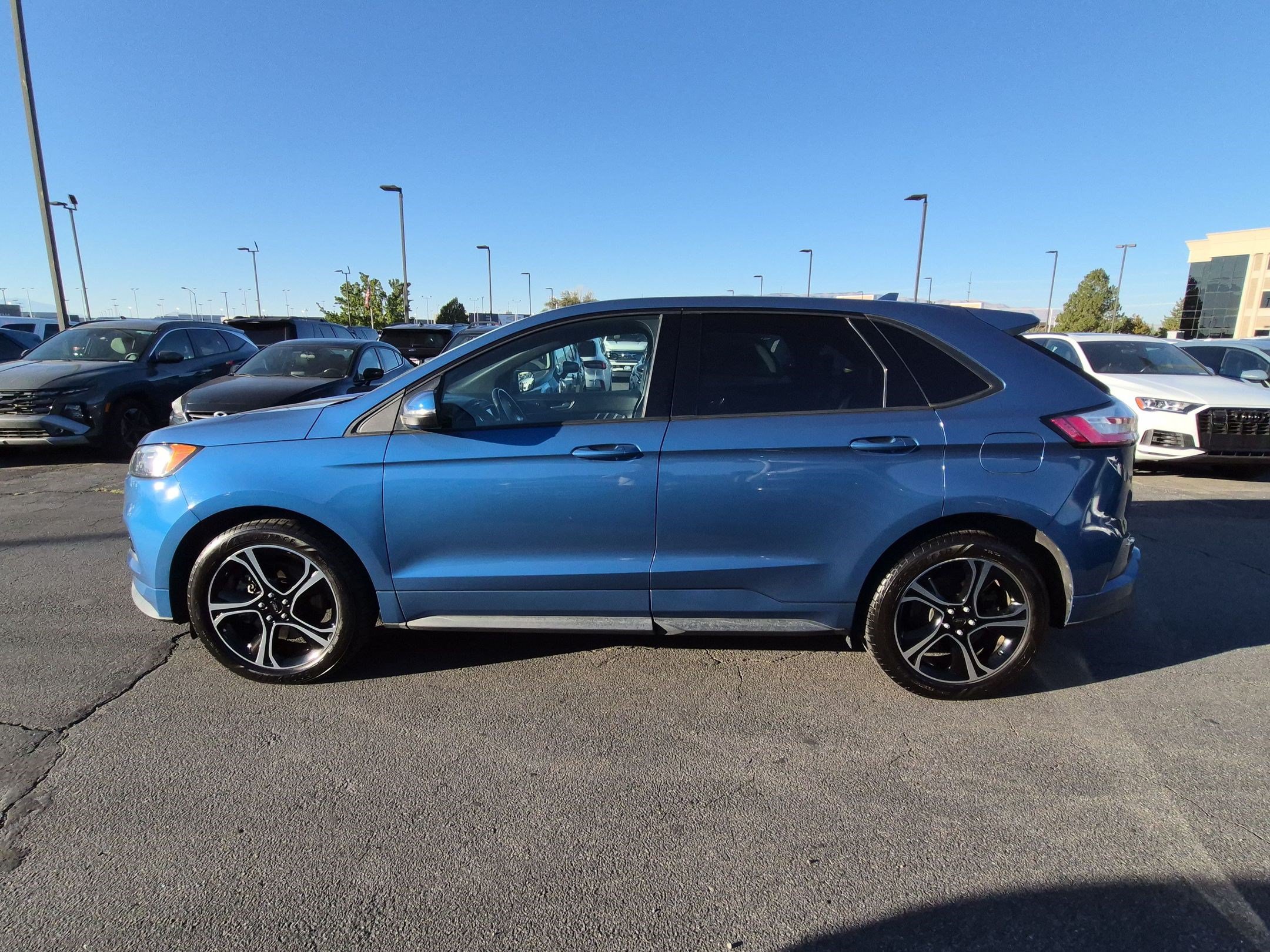 Used 2019 Ford Edge ST AWD/4WD image 9