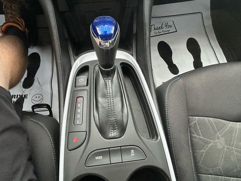 Used 2018 Chevrolet Volt LT w/ Comfort Package FWD image 25