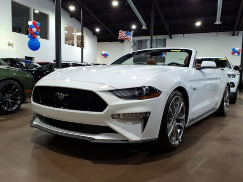Used 2022 Ford Mustang GT Premium w/ Ford Safe & Smart Package RWD image 3