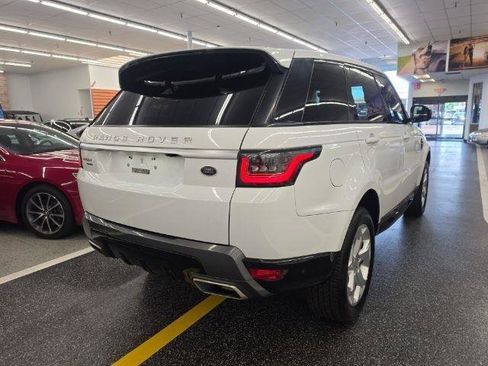 Used 2018 Land Rover Range Rover Sport HSE AWD/4WD image 4