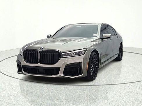 Used 2020 BMW 750i xDrive w/ Executive Package AWD/4WD image 2