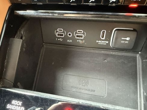 Used 2023 Jeep Grand Cherokee L Summit AWD/4WD image 27