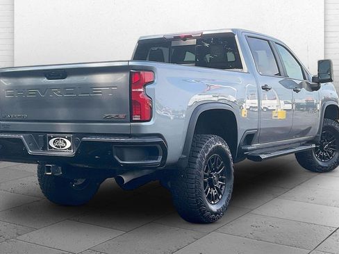 Used 2025 Chevrolet Silverado 2500 ZR2 AWD/4WD image 14