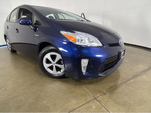 Used 2014 Toyota Prius Three image 7