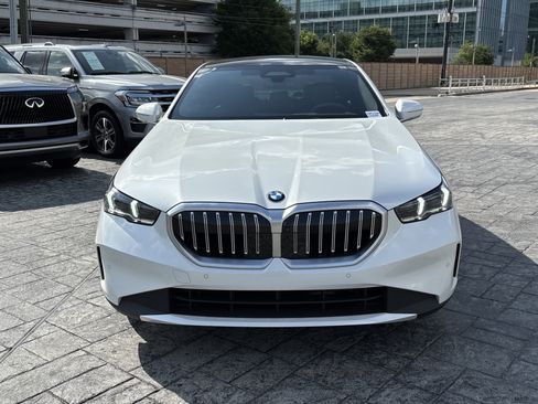 Used 2024 BMW 530i w/ Executive Package RWD image 8