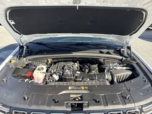 Used 2025 Jeep Grand Cherokee L Limited w/ Luxury Tech Group II image 33