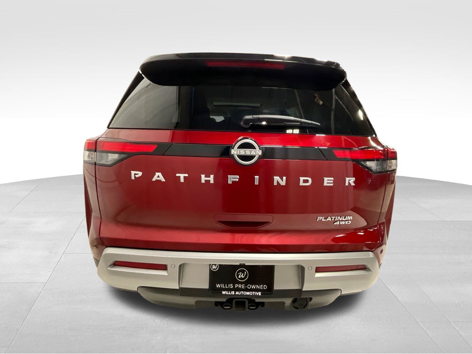 Used 2024 Nissan Pathfinder Platinum w/ Cargo Package AWD/4WD image 5
