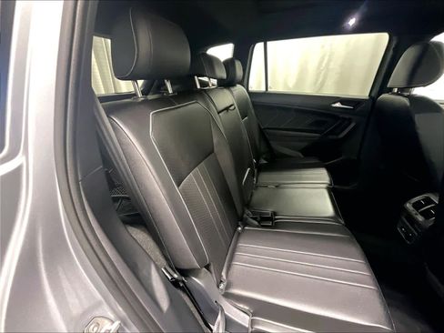 Used 2024 Volkswagen Tiguan SE R-Line image 16