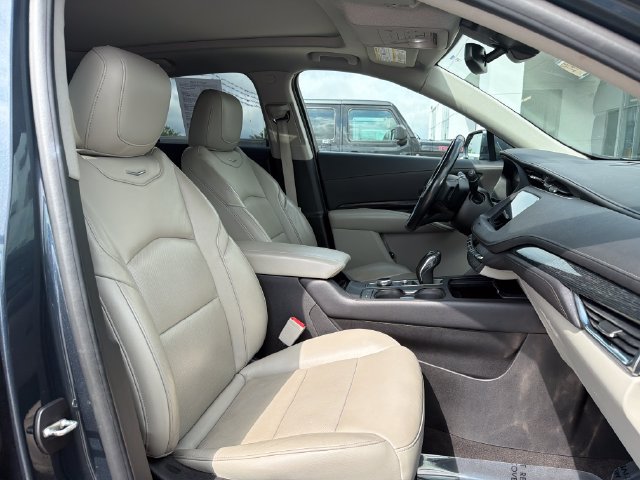 Used 2019 Cadillac XT4 Premium Luxury AWD/4WD image 30