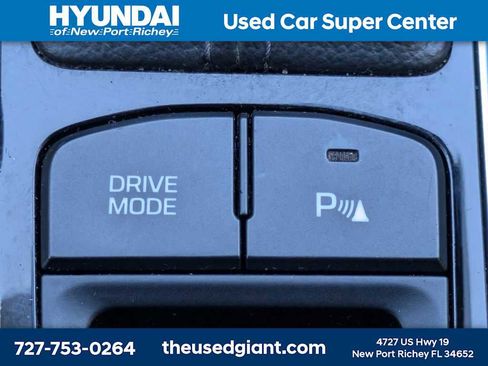 Used 2015 Hyundai Sonata Limited w/ Option Group 06 FWD image 30