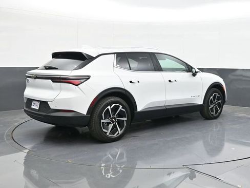 New 2026 Chevrolet Equinox EV LT FWD image 14