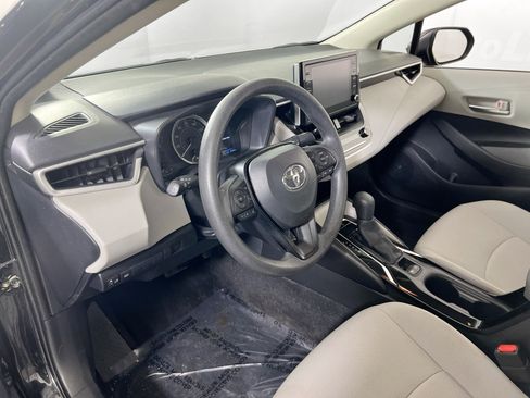 Used 2020 Toyota Corolla LE image 9