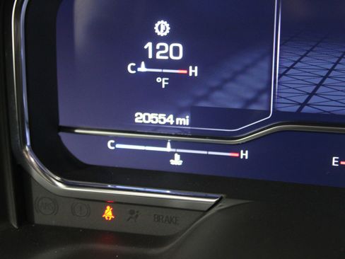 Used 2024 GMC Sierra 2500 AT4X image 12