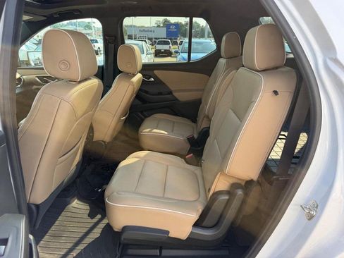 Used 2023 Chevrolet Traverse Premier w/ LPO, Floor Liner Package AWD/4WD image 10