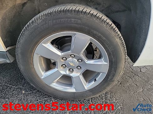 Used 2020 Chevrolet Suburban LT image 11