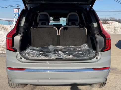 New 2026 Volvo XC90 B6 Plus w/ Protection Package Premier AWD/4WD image 15