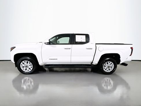 Used 2024 Toyota Tacoma SR5 image 8