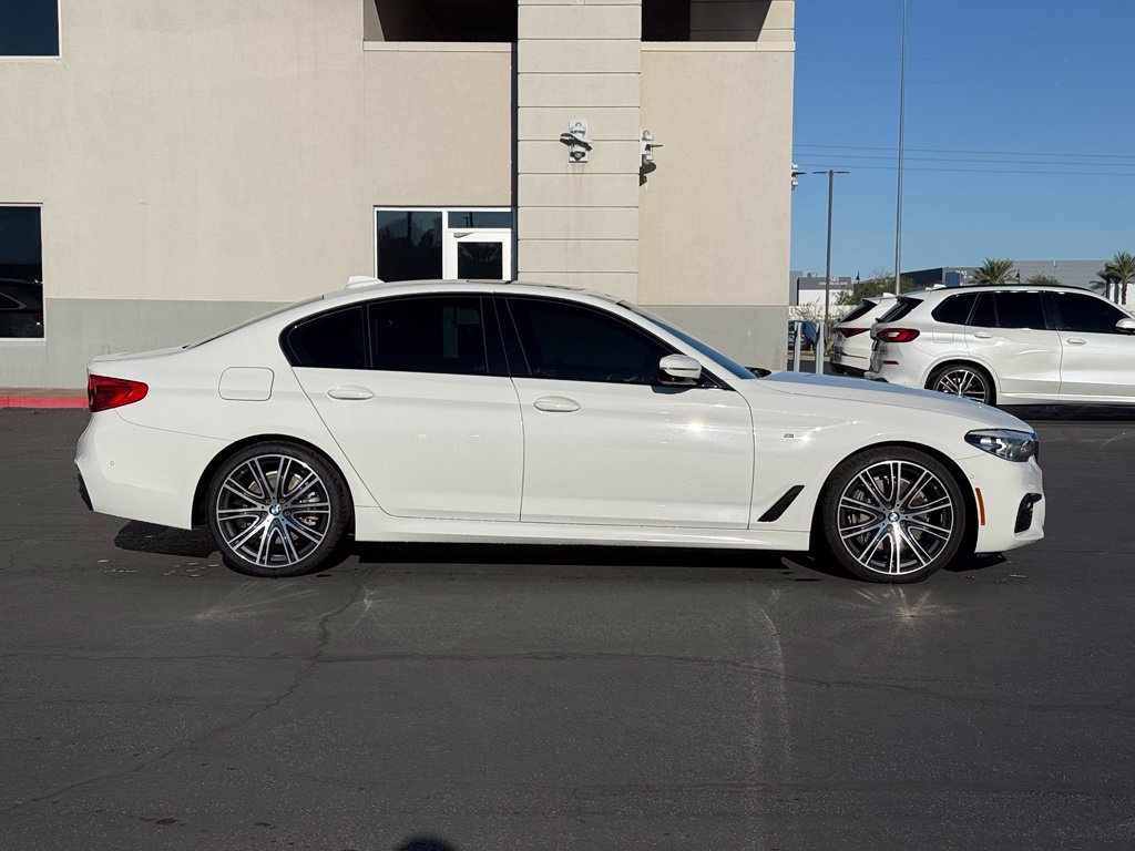 Used 2020 BMW 540i w/ M Sport Package RWD image 2