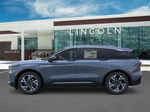 New 2026 Lincoln Nautilus Premier AWD/4WD image 3