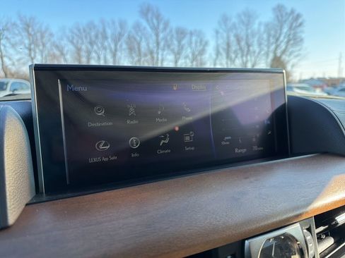 Used 2020 Lexus LX 570 4WD w/ Luxury Package image 34