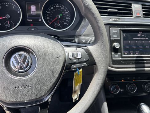 Used 2019 Volkswagen Tiguan S FWD image 18
