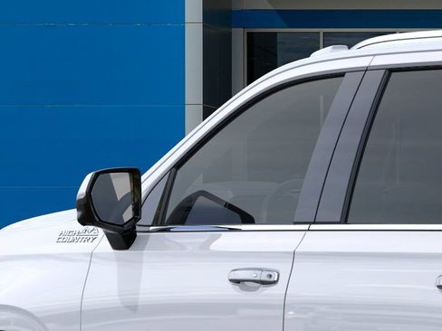 New 2026 Chevrolet Suburban High Country AWD/4WD image 12