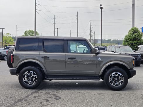 New 2026 Ford Bronco Outer Banks AWD/4WD image 7