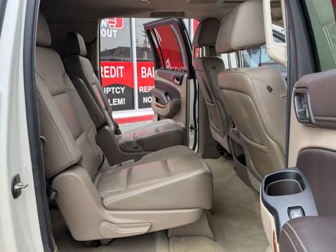 Used 2015 Chevrolet Suburban LTZ image 18