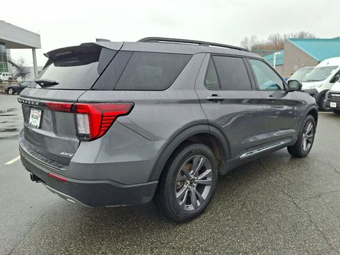 Used 2025 Ford Explorer Active w/ Active Comfort Package image 25