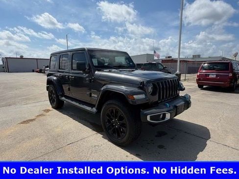 Used 2022 Jeep Wrangler Unlimited Sahara w/ Cold Weather Group AWD/4WD image 5