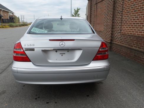 Used 2006 Mercedes-Benz E 350 Sedan image 25