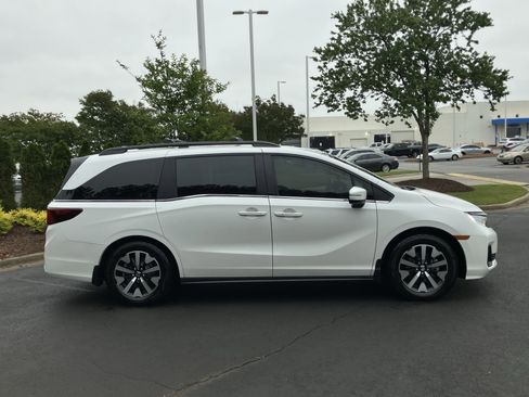 Used 2026 Honda Odyssey EX-L image 11