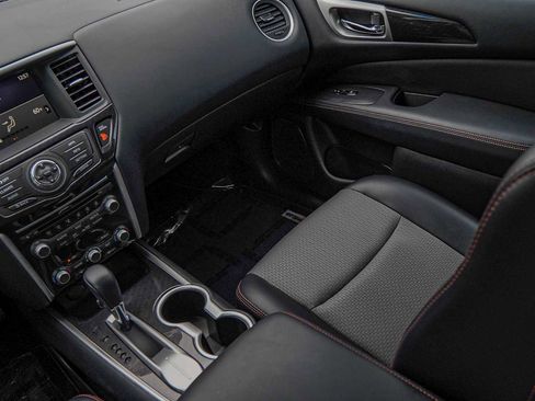 Used 2020 Nissan Pathfinder SV w/ Rock Creek Edition image 28