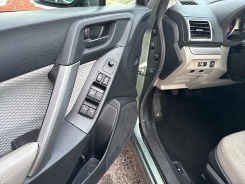 Used 2017 Subaru Forester 2.5i image 15