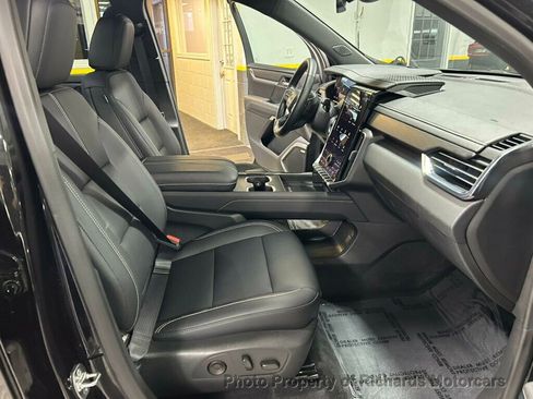 Used 2025 GMC Acadia Elevation w/ Elevation Premium Package image 27