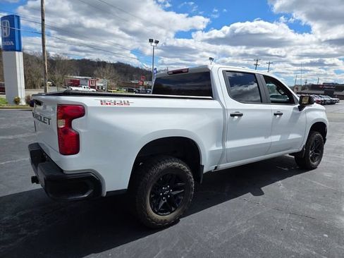 Used 2025 Chevrolet Silverado 1500 Custom Trail Boss AWD/4WD image 11