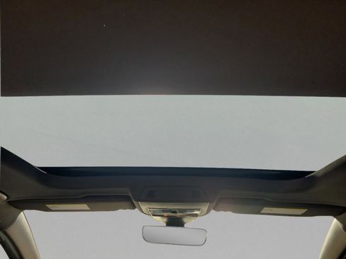 Used 2022 Volkswagen GTI SE w/ SE Leather Package image 4