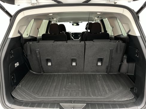 Used 2023 Subaru Ascent Premium image 14