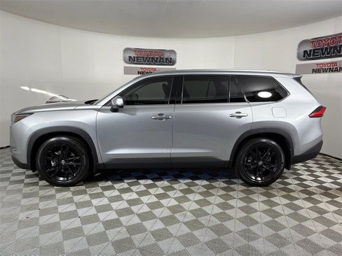 Used 2024 Toyota Grand Highlander Platinum image 7