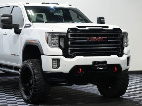 Used 2020 GMC Sierra 2500 AT4 w/ AT4 Premium Package AWD/4WD image 9