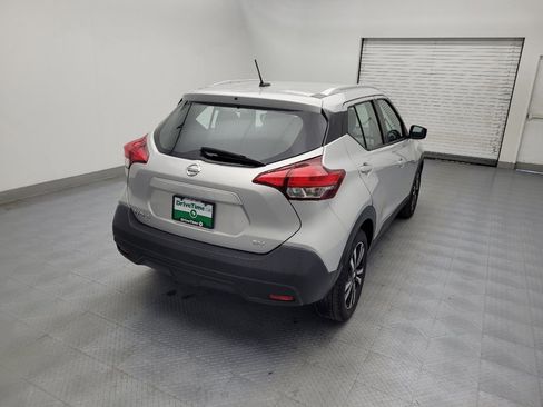 Used 2019 Nissan Kicks SV image 7